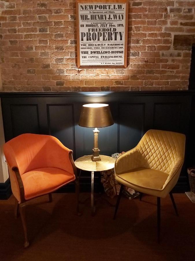 One Holyrood Hotel & Cafe Newport  Extérieur photo