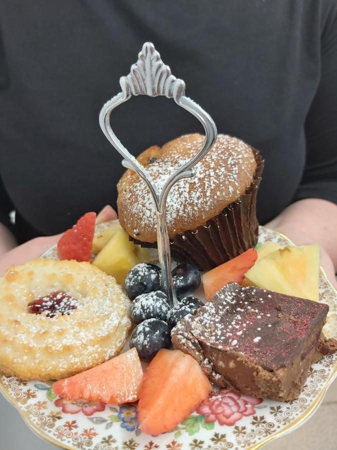 One Holyrood Hotel & Cafe Newport  Extérieur photo