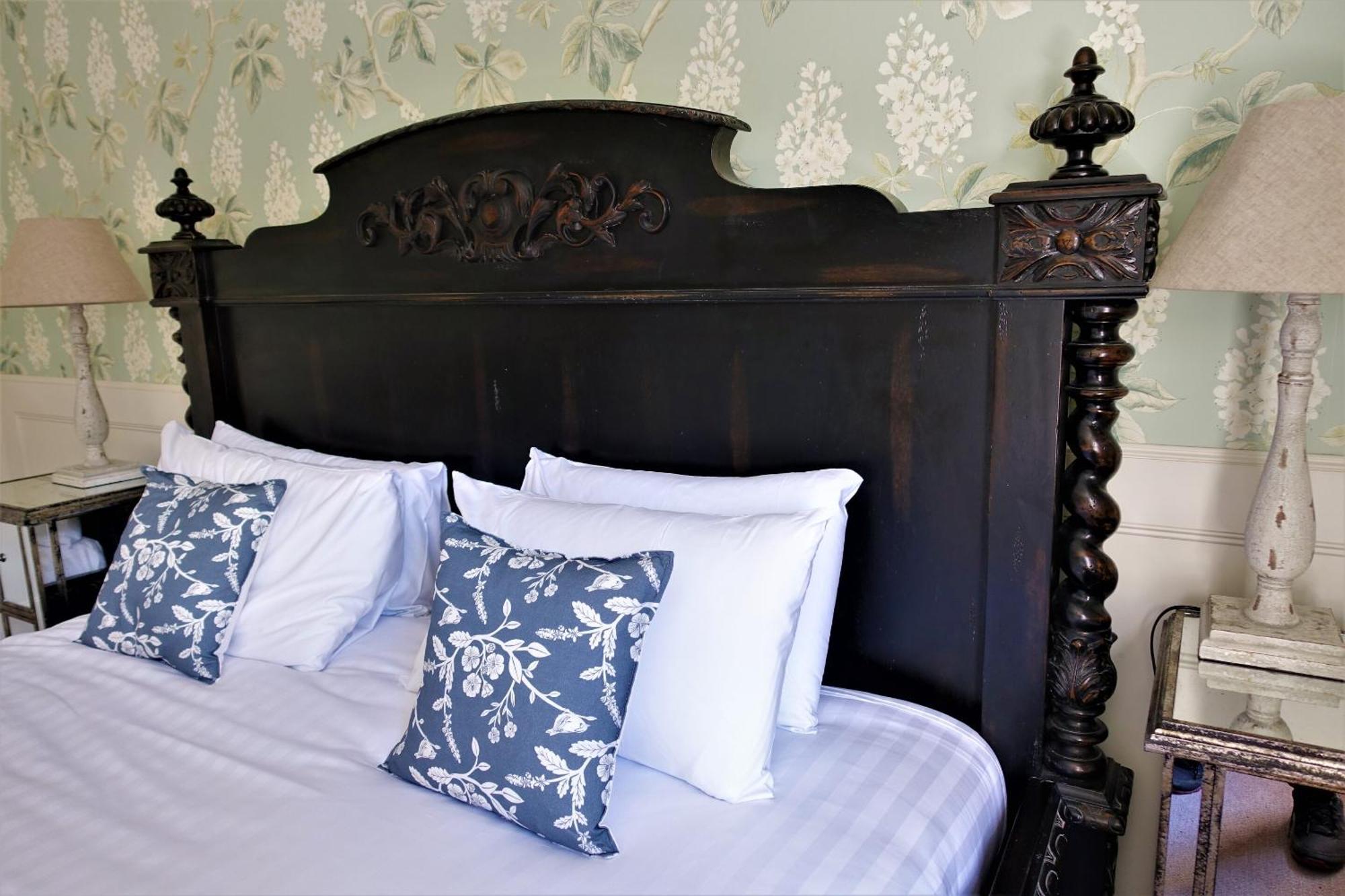 One Holyrood Hotel & Cafe Newport  Chambre photo