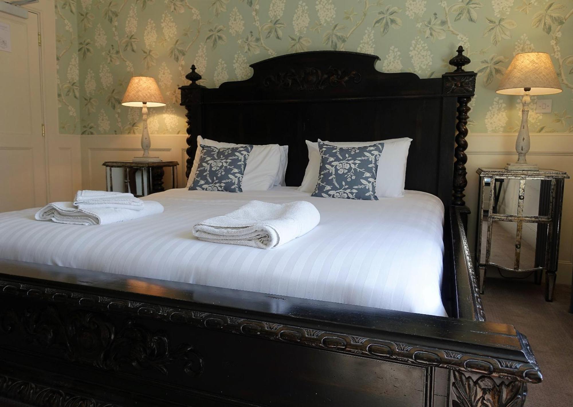 One Holyrood Hotel & Cafe Newport  Chambre photo